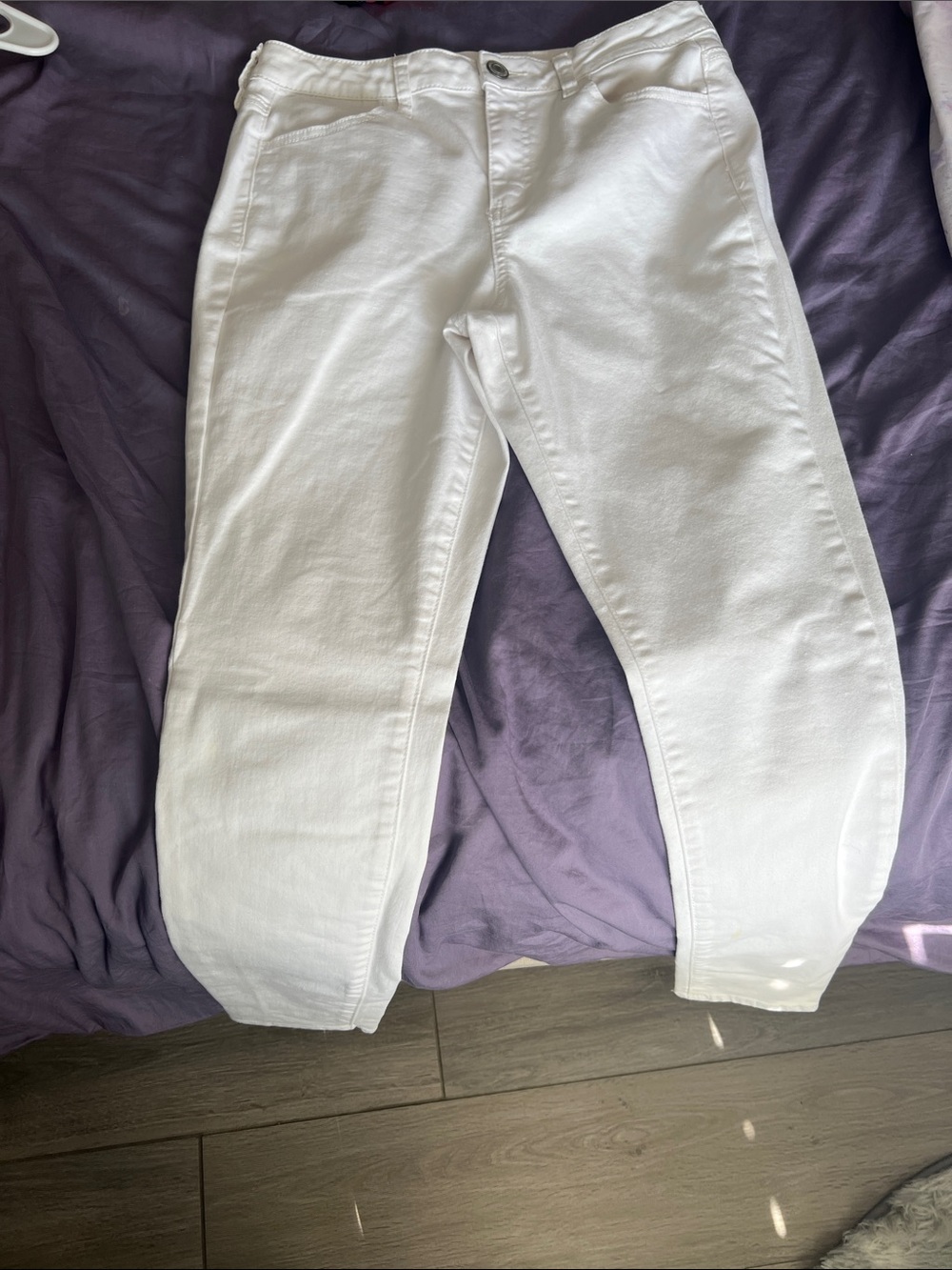 High-Rise Women’s White Jeans
